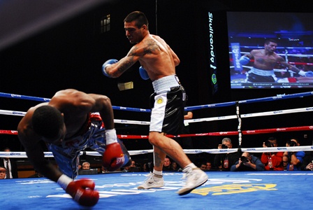 Lucas Matthysse vs. Mike Dallas Jr