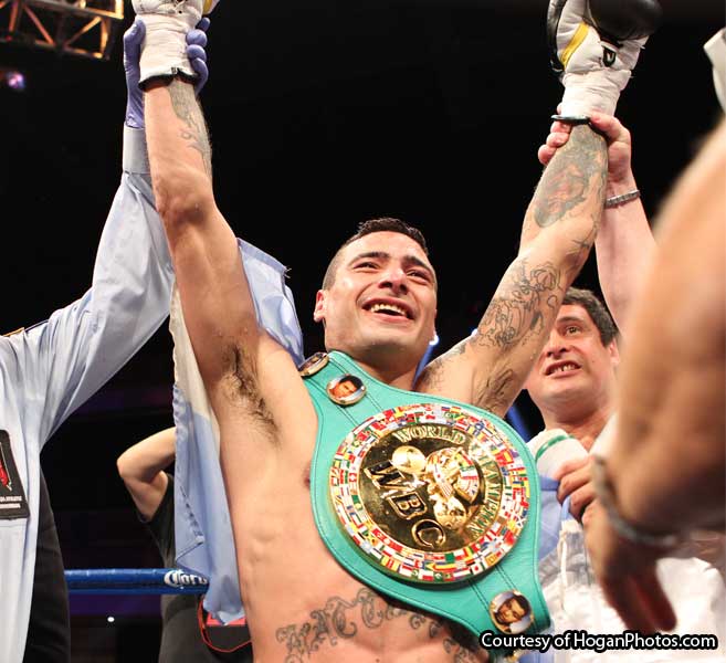 Argentine Slugger Lucas Matthysse KOs Mike Dallas Jr