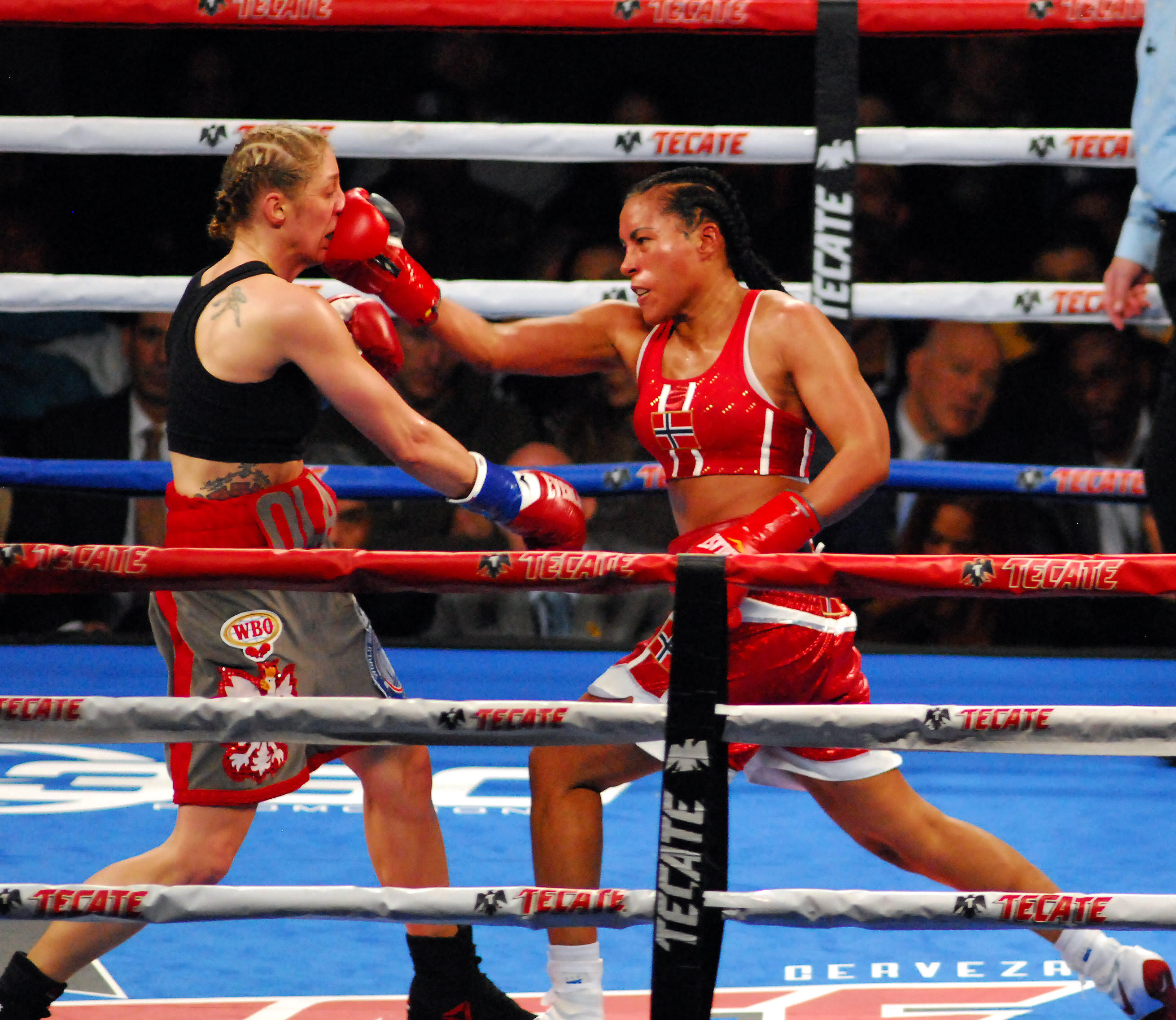 Claressa Shields continues assault on women's boxing with dominant win