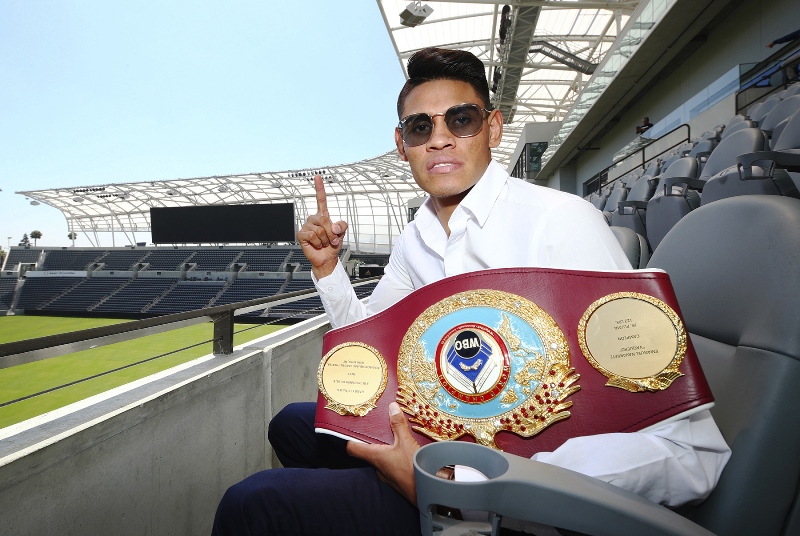 WBO-title-holder-Emanuel-Navarrete-Defends-at-Banc-of-California-Stadium