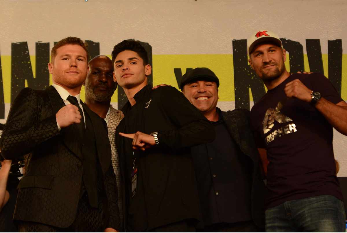 Canelo-and-Krusher-Kovalev-Meet-at-Union-Station-in-L.A.