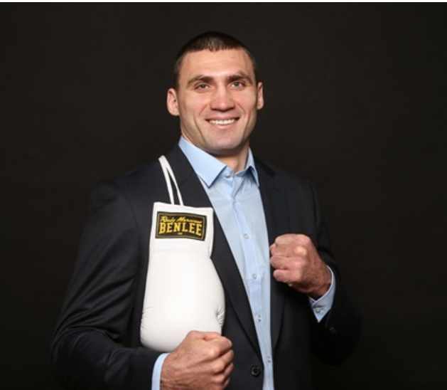 Three-Punch-Combo-Introducing-Heavyweight-Prospect-Viktor-Faust-and-More