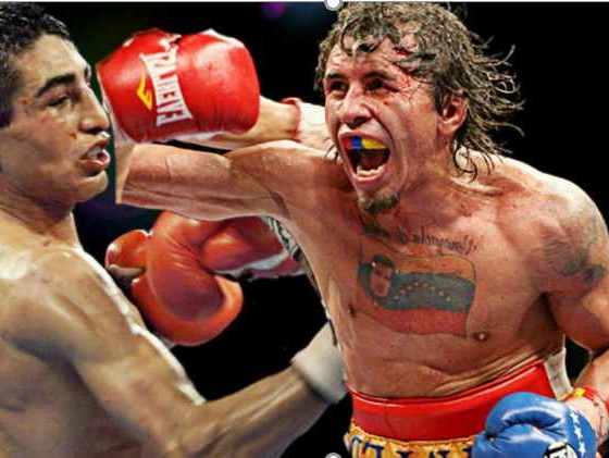 Emanuel-Navarrete-Showing-Valero-Like-Traits-Inside-the-Ring