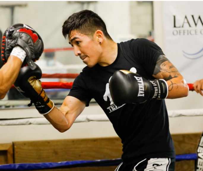 Will-Leo-Santa-Cruz's-High-Volume-Punching-Stymie-Big-Hitter-Tank-Davis?