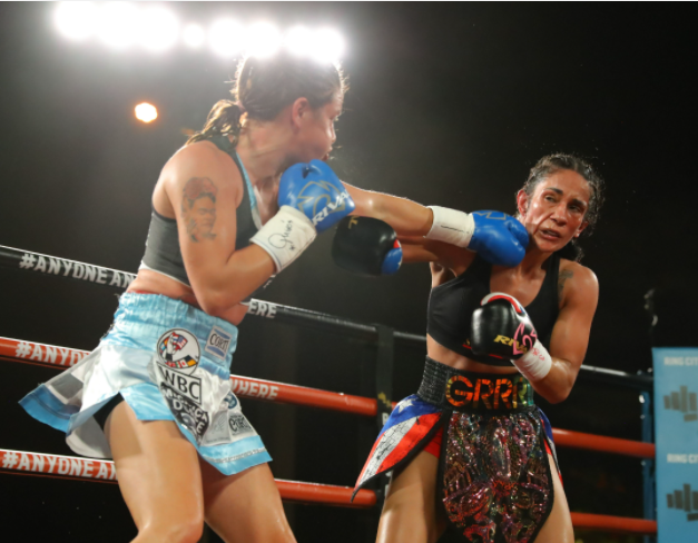 Amanda-Searrano-Dominates-and-KOs-Daniela-Bermudez-in-Old-San-Juan