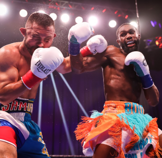 There-Was-a-Smorgasbord-of-Tasty-Delights-in-Dueling-TV-Fight-Cards