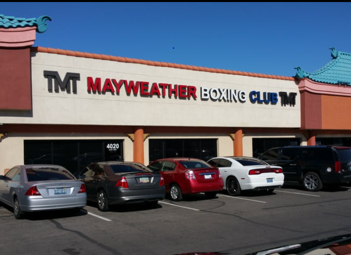 🥊 Gerald Sinclair Watches Over the Mayweather Boxing Club