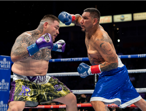 Andy-Ruiz-Overcomes-a-Scare-to-Turn-Away-Chris-Arreola