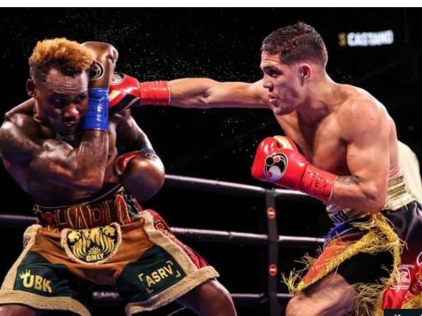 Charlo-and-Castano-Battle-to-a-Draw-in-a-San-Antonio-Firefight