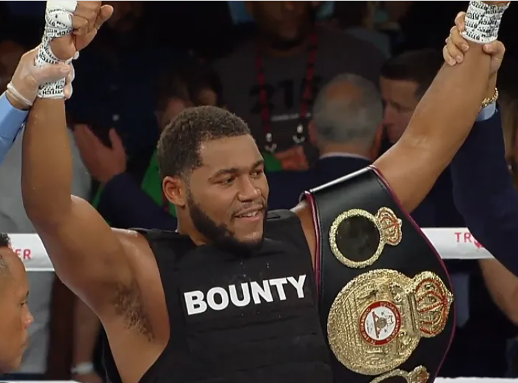 Fast-Results-from-the-Big-Apple-Hunter-Bombs-Out-Wilson-Algieri-Wins-Too