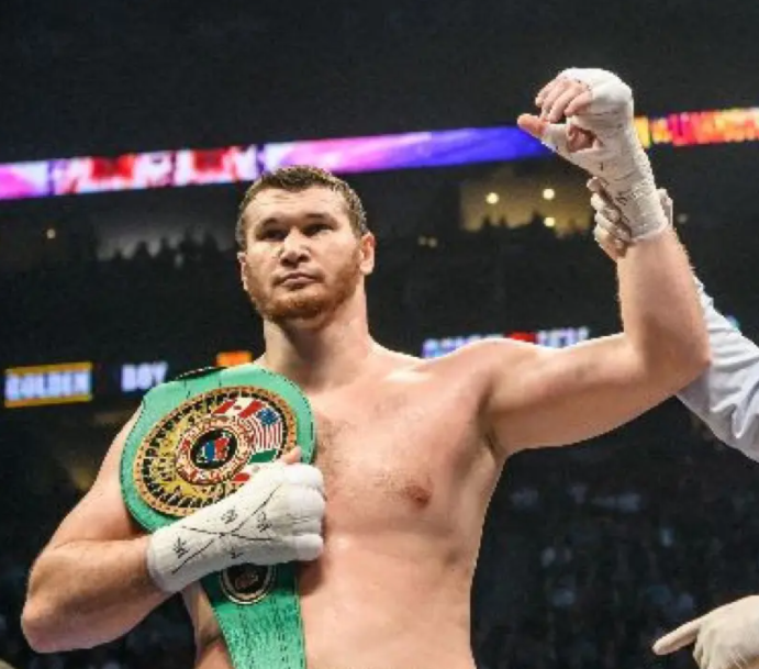 Boxing-Odds-and-Ends-The-Russian-Lion-An-Exemplary-Judge-and-More