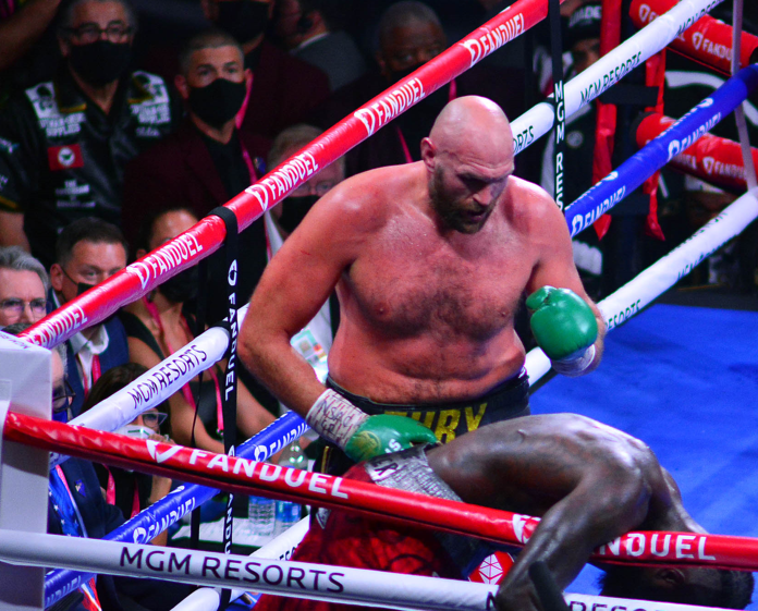 Fury-KOs-Wilder-in-the-11th-in-a-Brutal-Slugfest