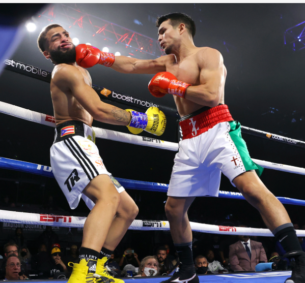 🥊 Weekend Boxing Notebook: Zepeda & Ennis Turn Heads W/ Quick KOs