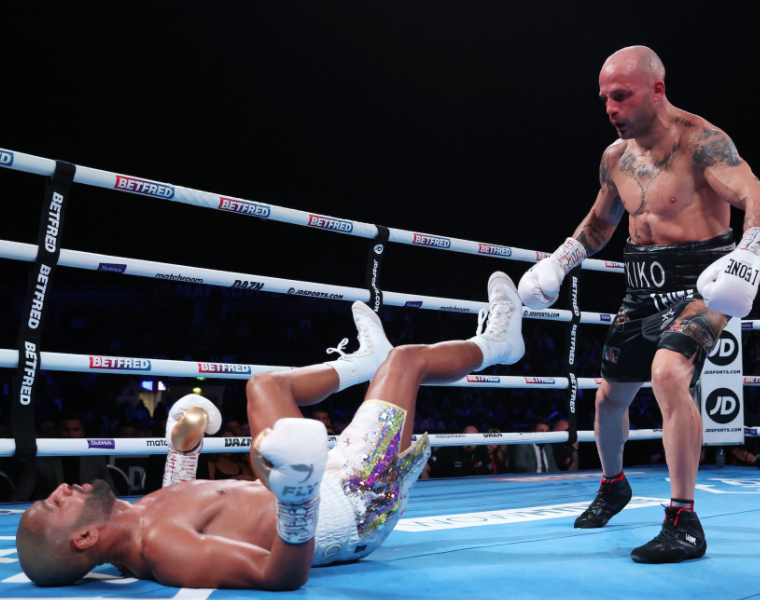 Two-Shockers-in-Sheffield-Kiki-KOs-Galahad-Baumgardner-KOs-Harper