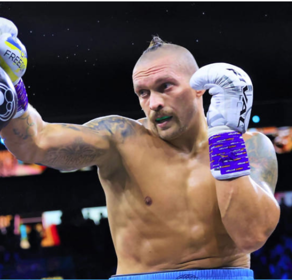 Usyk-Turned-Away-Joshua-Again-When-His-Inner-Taras-Bulba-Emerged-in-Round-10