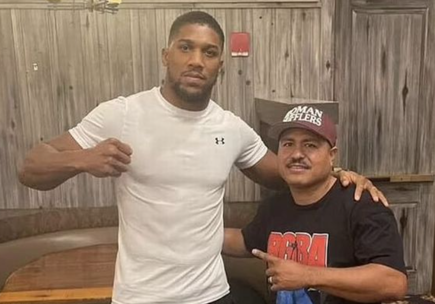 Robert-Garcia-is-the-Wild-Card-in-the-Usyk-Joshua-Rematch