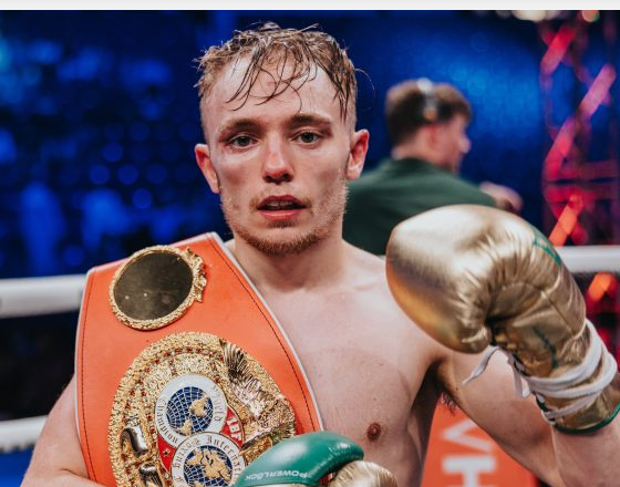 Sunny-Edwards-Proves-Too-Slick-for-Felix Alvarado-in-Sheffield