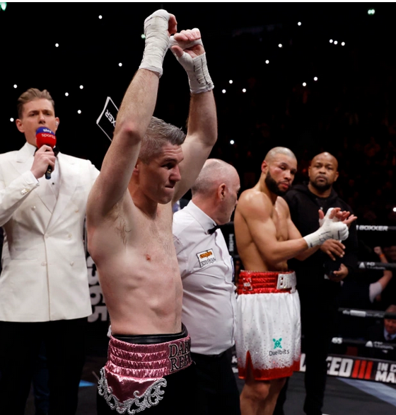 A-Shocker-in-Manchester-Liam-Smith-Stops-Chris-Eubank-Jr-in-Four