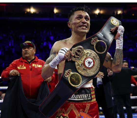 What's-Next-for-Mauricio-Lara-A-Rematch-with-Wood-or-a-Trilogy-with-Warrington?