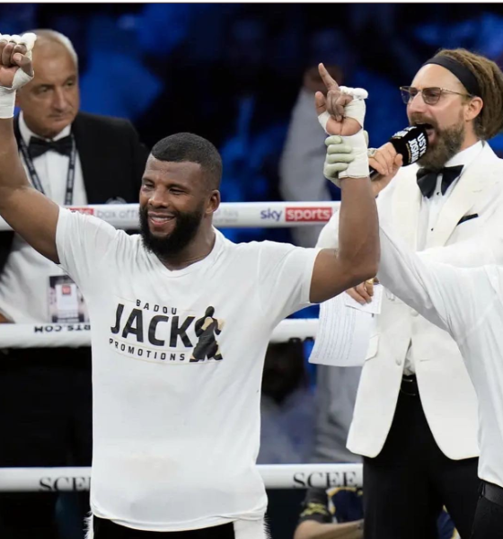 A-Closer-Look-at-Jack-vs-Makabu-A-Very-Modern-Crossroads-Fight