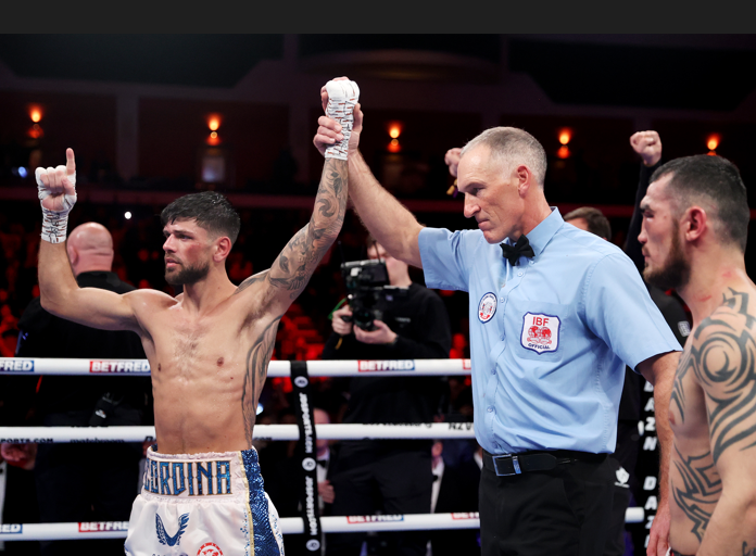 Cordina-Outfights-Rakhimov-in-a-Fight-of-the-Year-Contender