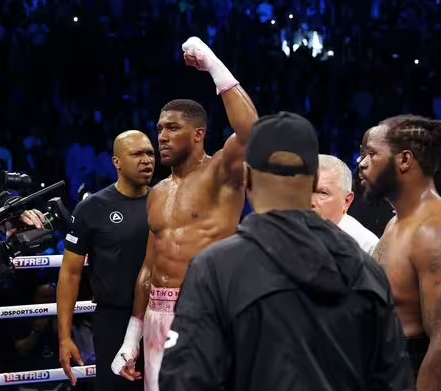 Anthony-Joshua-Outpoints-Jermaine-Franklin-in-a-Dreary-Fight-in-London