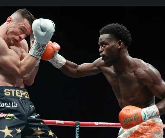 Buatsi-Outclasses-Uninspired-Stepien-in-a-Lacklsuter-Bout-at-Birmingham