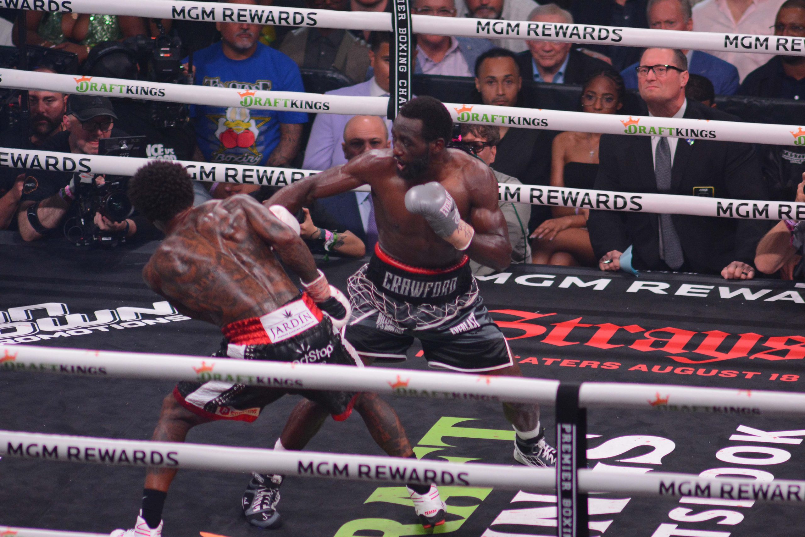 Terence-Crawford-Unifies-Another-Title-Destroys-Errol-Spence