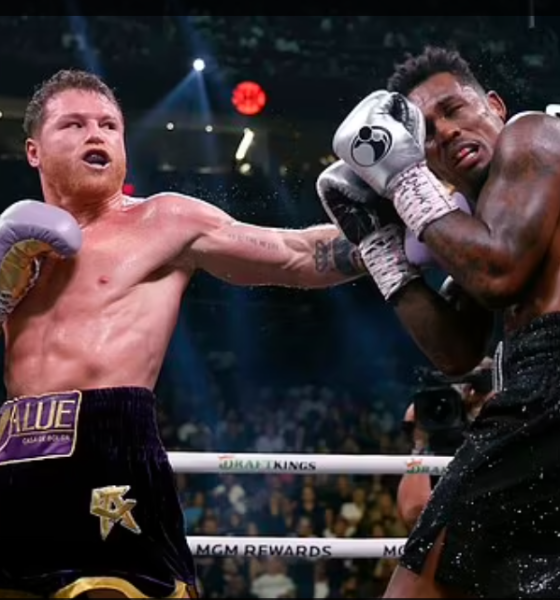Canelo-Alvarez-Returns-to-Form-Proves-Too-Strong-for-Jermell-Charlo