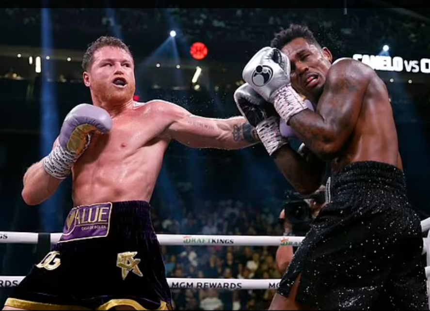 Canelo-Alvarez-Returns-to-Form-Proves-Too-Strong-for-Jermell-Charlo