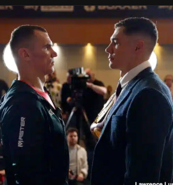 Chris-Billam-Smith-Turns-Away-Masternak-Before-the-Home-Folks-in-Bournemouth