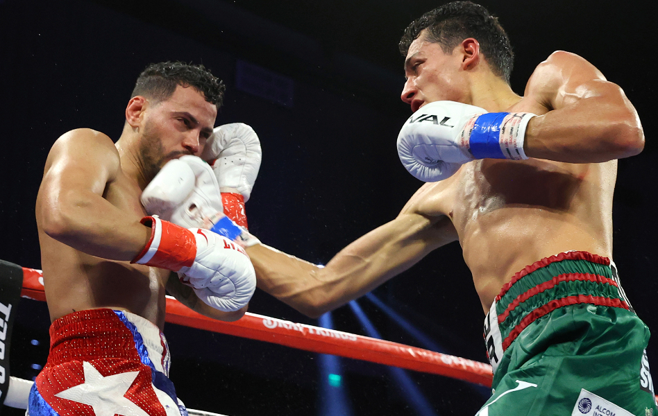 Rafael-Espinoza-Upsets-Robeisy-Ramirez-Wins-WBO-Featherweight-Title-in-Florida