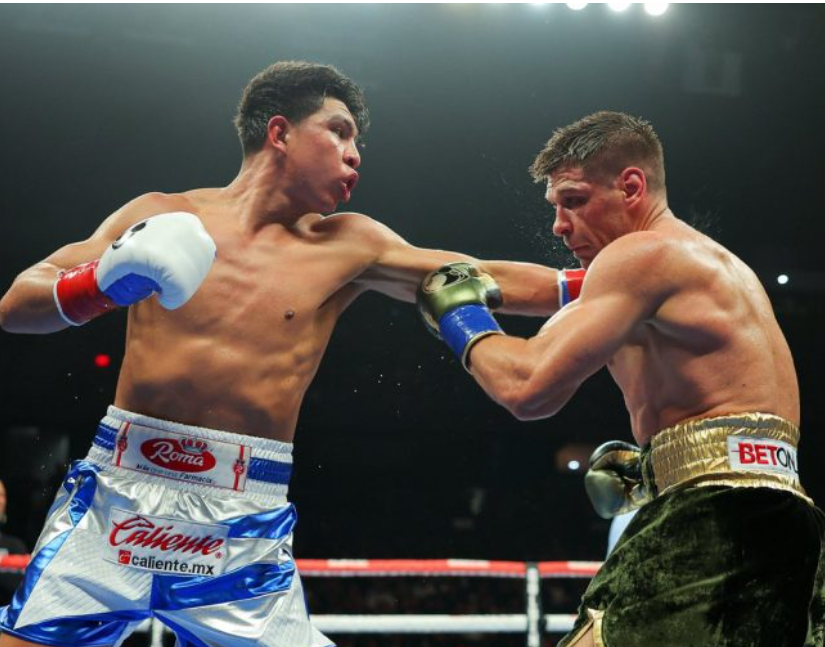 Munguia-Derevyanchenko-is-the-2023-TSS-Fight-of-the-Year