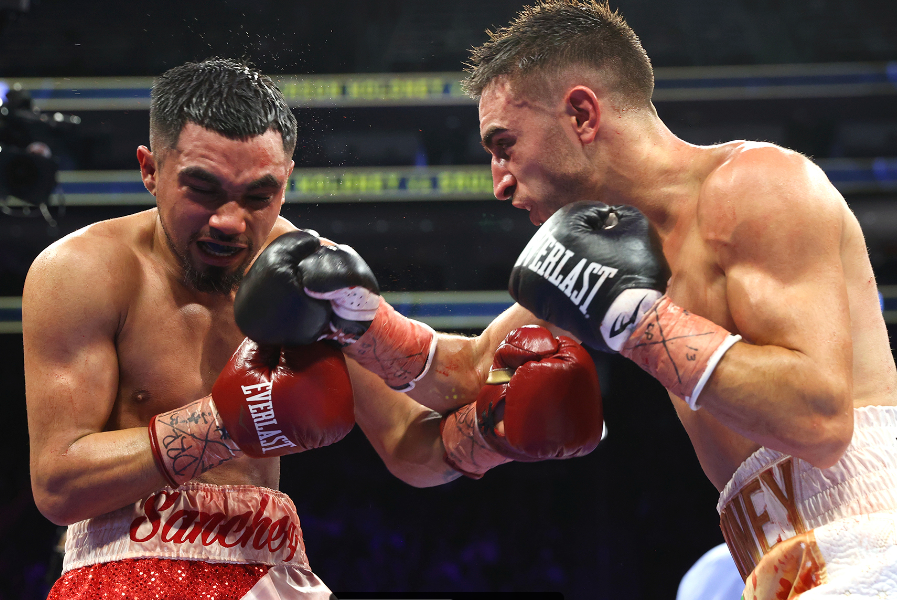 Moloney-Edges-Sanchez-and-More-Undercard-Results-from-Quebec-City