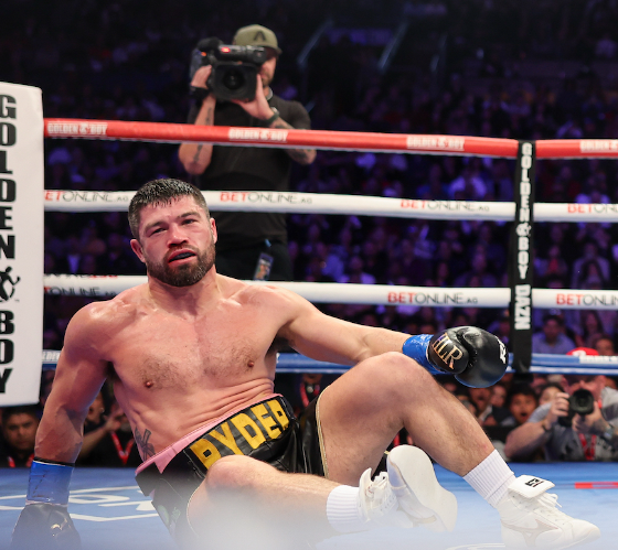 Jaime-Munguia-Scores-a-Definitive-KO-Over-John-Ryder