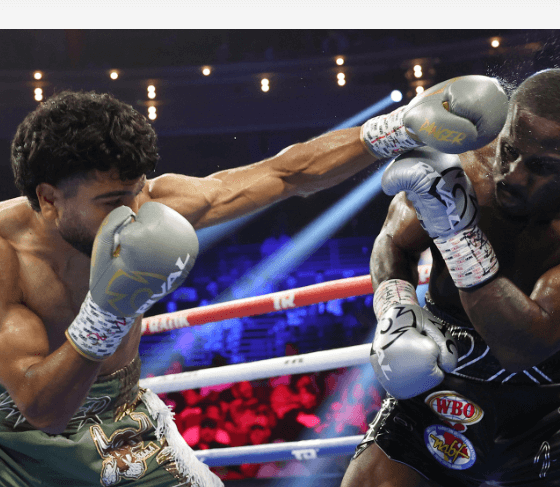 Muratalla-Nips-Farmer-and-Segawa-Upsets-Villa-on-a-Top-Rank-Card-in-Las-Vegas