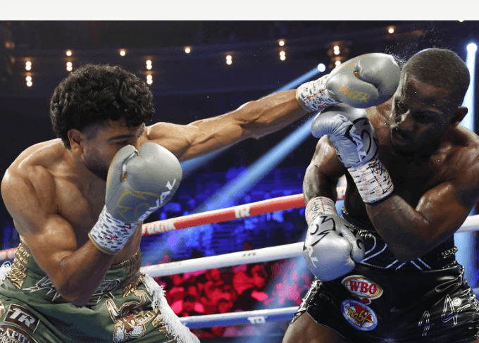 Muratalla-Nips-Farmer-and-Segawa-Upsets-Villa-on-a-Top-Rank-Card-in-Las-Vegas