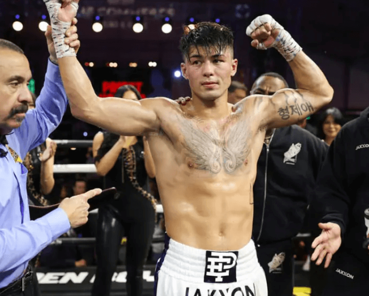 Eric-Priest-Wins-Handily-on-Thursday's-Golden-Boy-card-at-the-Commerce-Casino