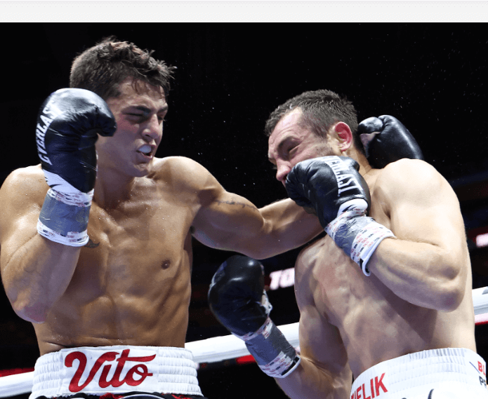 Vito-Mielnicki-Whitewashes-Kamil-Gardzielik-Before-the-Home-Folks-in-Newark