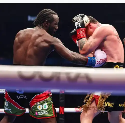 Terrence-Crawford-Outpoints-Canelo-Alavrez-Callum-Walsh-Wins-Too