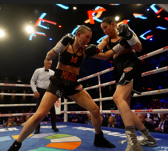 Mikaela-Mayer-Motors-Past-Mary-Spencer-in-Montreal