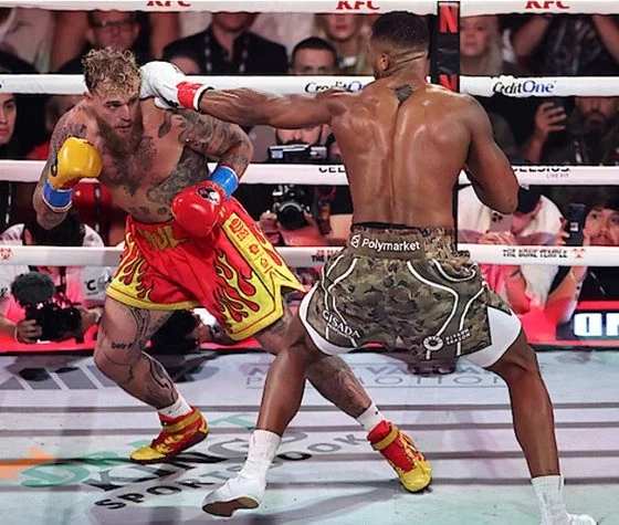 Anthony Joshua Knocks Out Jake Paul in Sixth Round.jpg