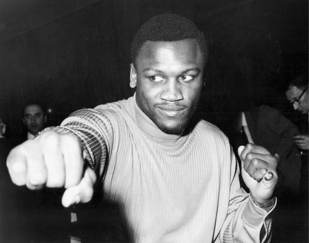 Joe-Frazier:-The-Relentless-Heart-of-a-Heavyweight-Era.jpg