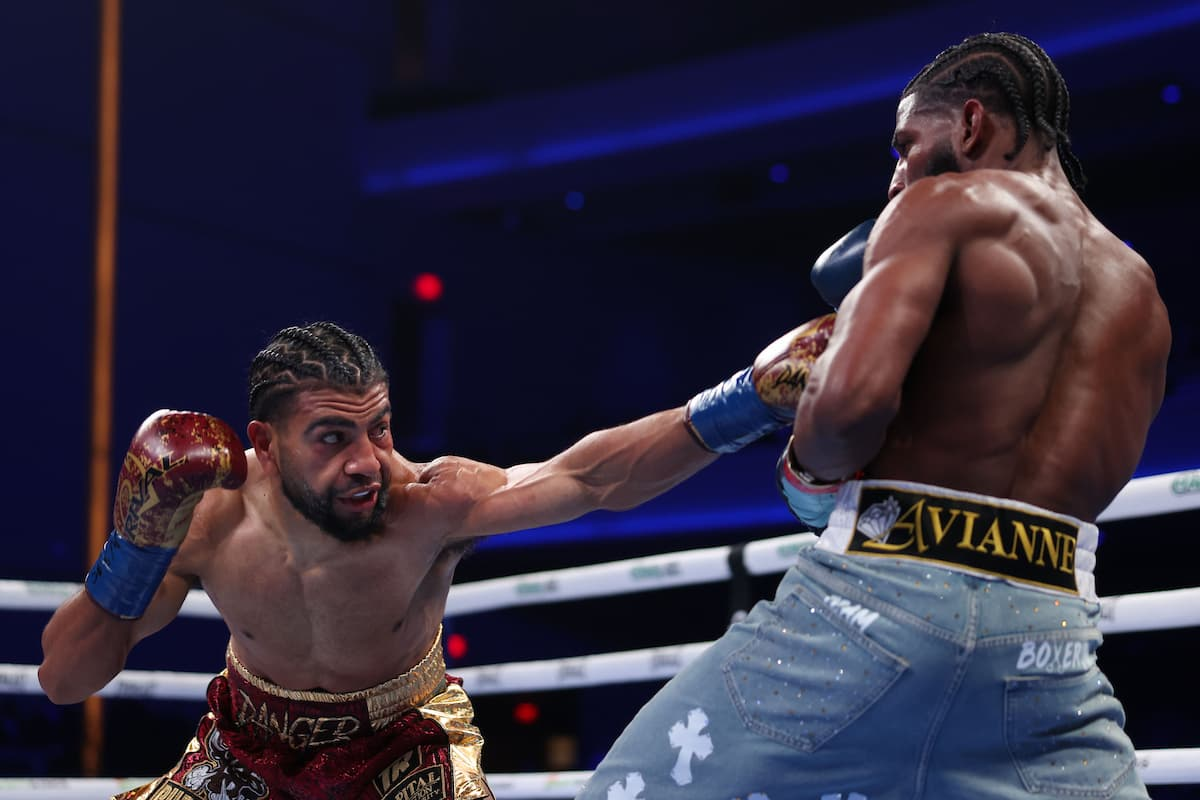 Muratalla Retains IBF Lightweight Crown With Majority Decision Over Cruz.jpg