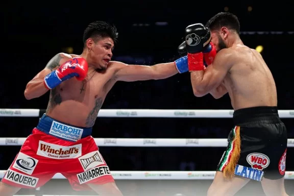 Navarrete-Breaks-Down-Nunez-to-Unify-WBO-and-IBF-Super-Featherweight-Titles.jpg
